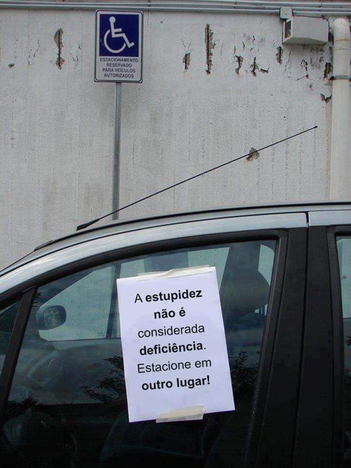 Flagra de estacionamento errado